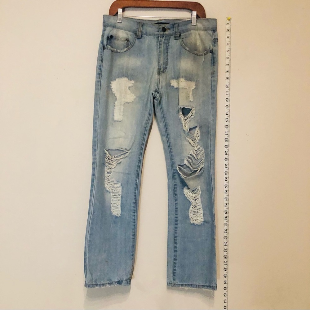MAXI MILIAN New York Ripped Men’s Straight cut Jeans.Size: 32/32